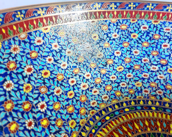 Close-up of Siam Sapphire’s golden accents, adding a touch of sophistication.